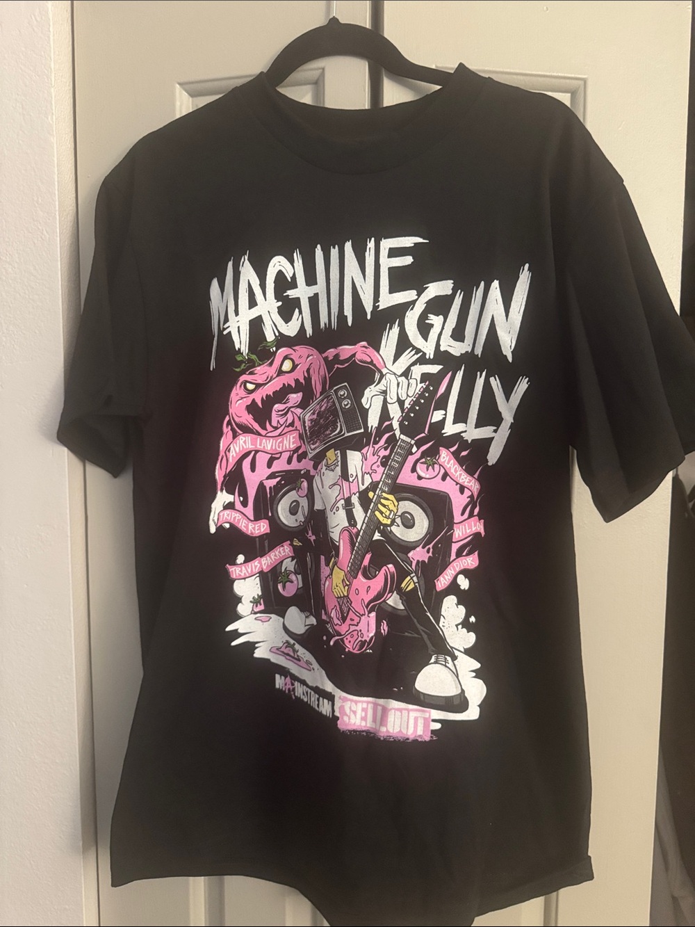 Machine Gun Kelly Graphic Band Tee - Black/Pink